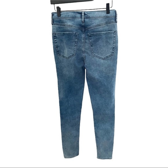 Free People High Rise Busted Knee Jeans Blue Size 28L NWT - Picture 2 of 5